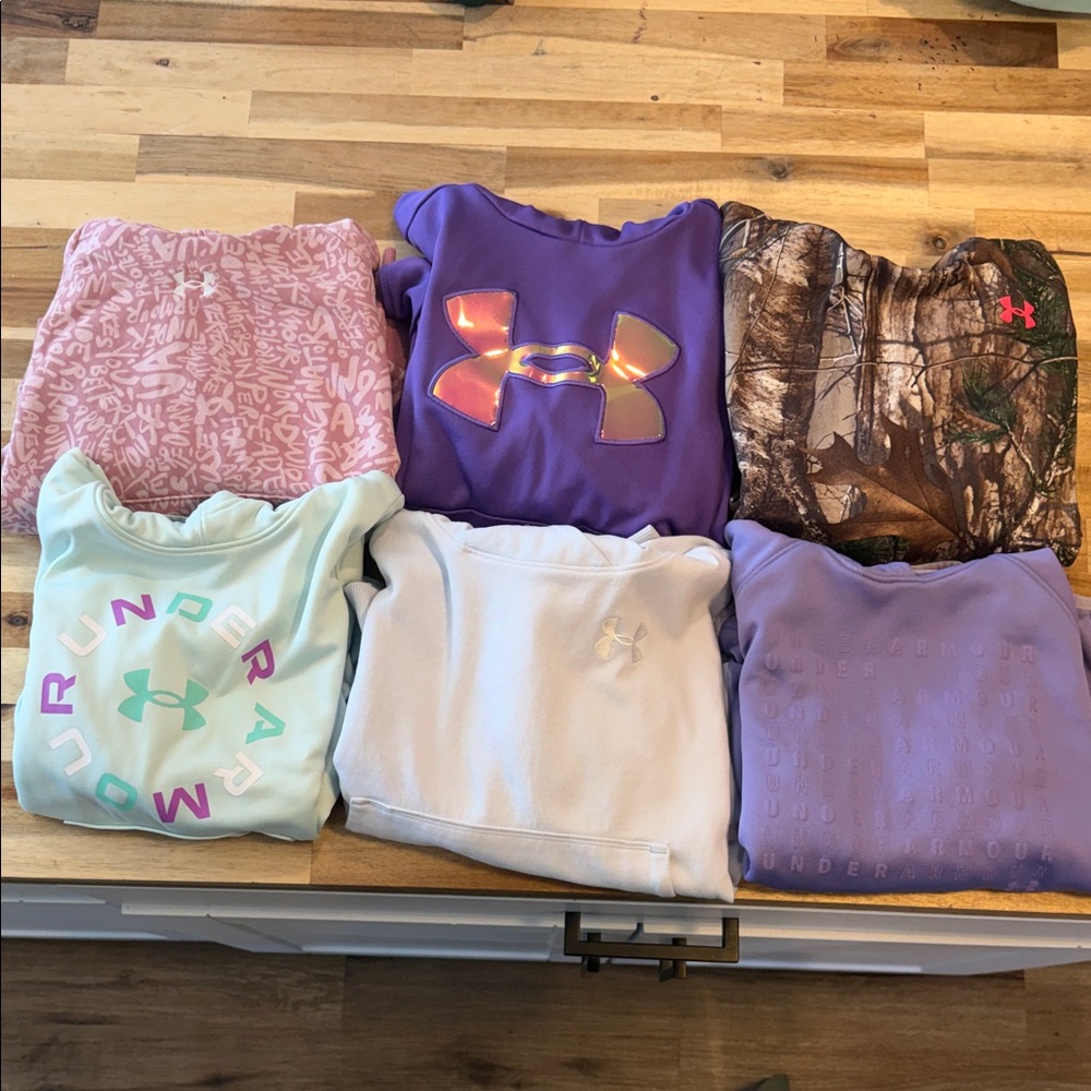 Under Armour Girls Medium Bundle - Six Hoodies